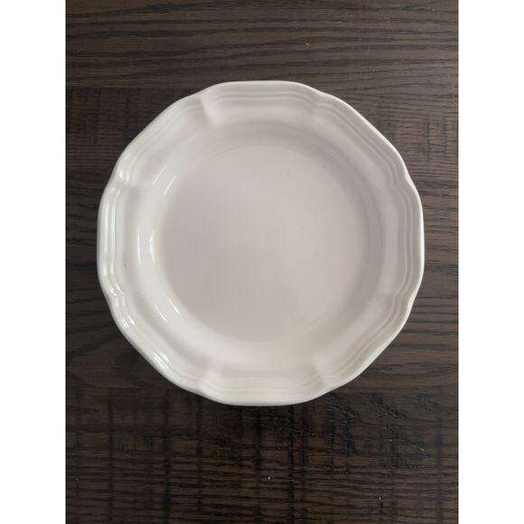 Mikasa French Countryside F9000 8” Salad Plates – Set of 6 - White ( set 2) - Picture 2 of 8